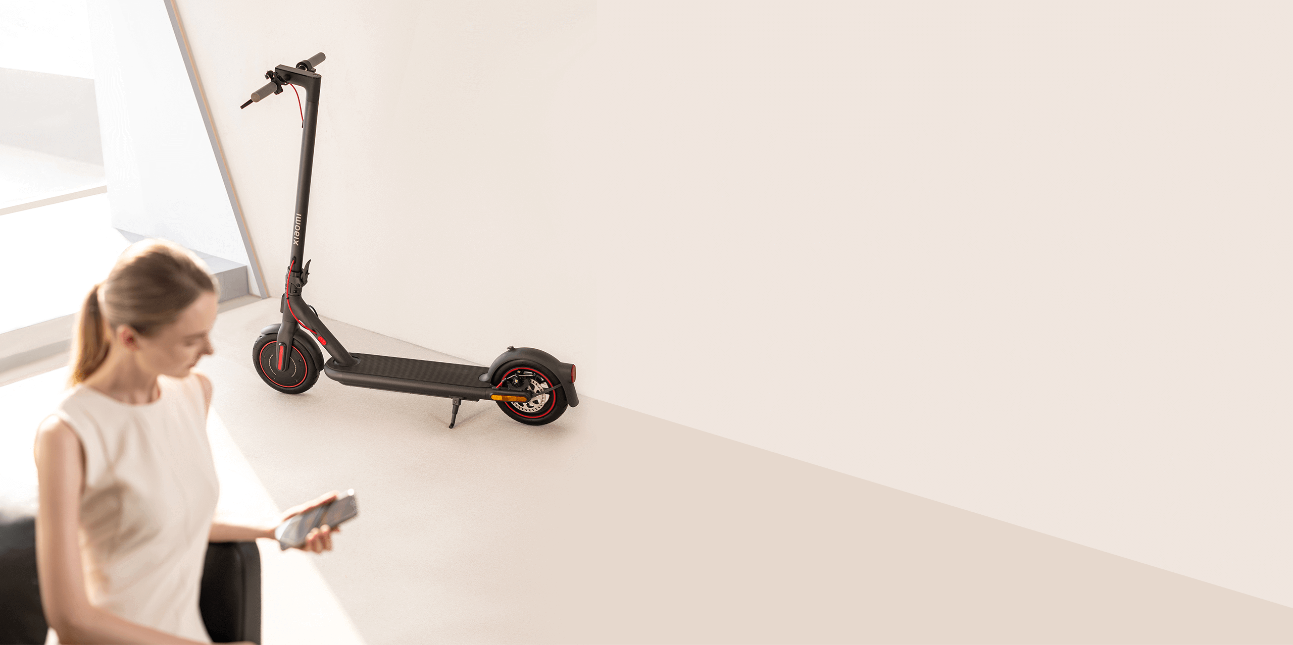 elektrosamokat-xiaomi-electric-scooter-4-pro-10
