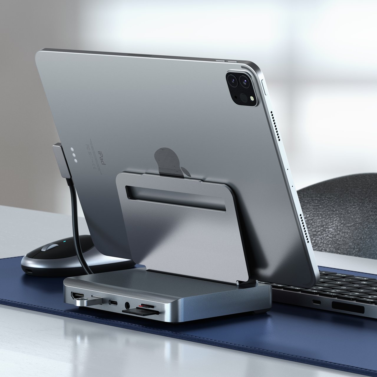 Satechi-Aluminum-Stand-Hub-for-iPad-Pro