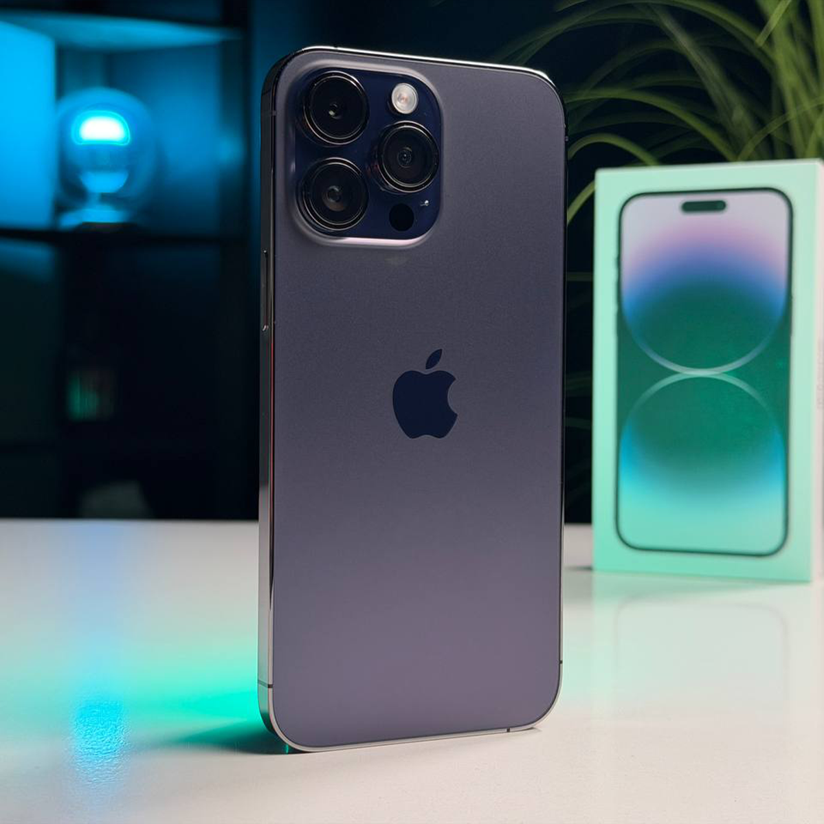 Купить ВЖИВАНИЙ Б/У Apple iPhone 14 Pro Max 256GB Deep Purple